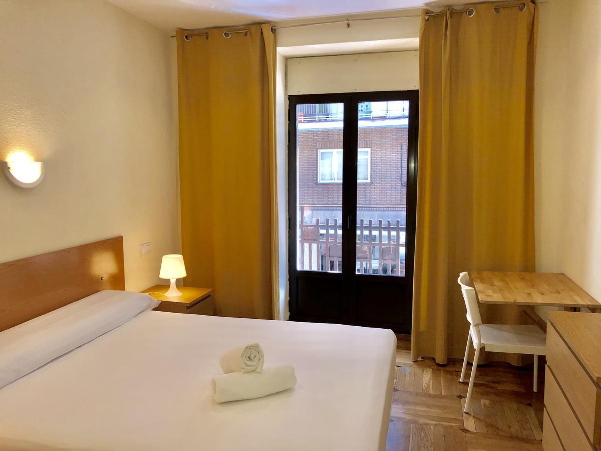 Hostal Arriaza Madrid Exterior foto