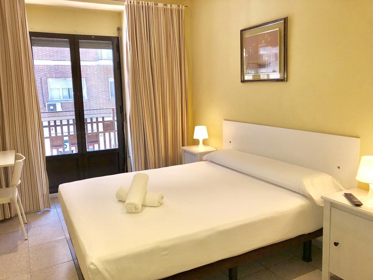 Hostal Arriaza Madrid Exterior foto