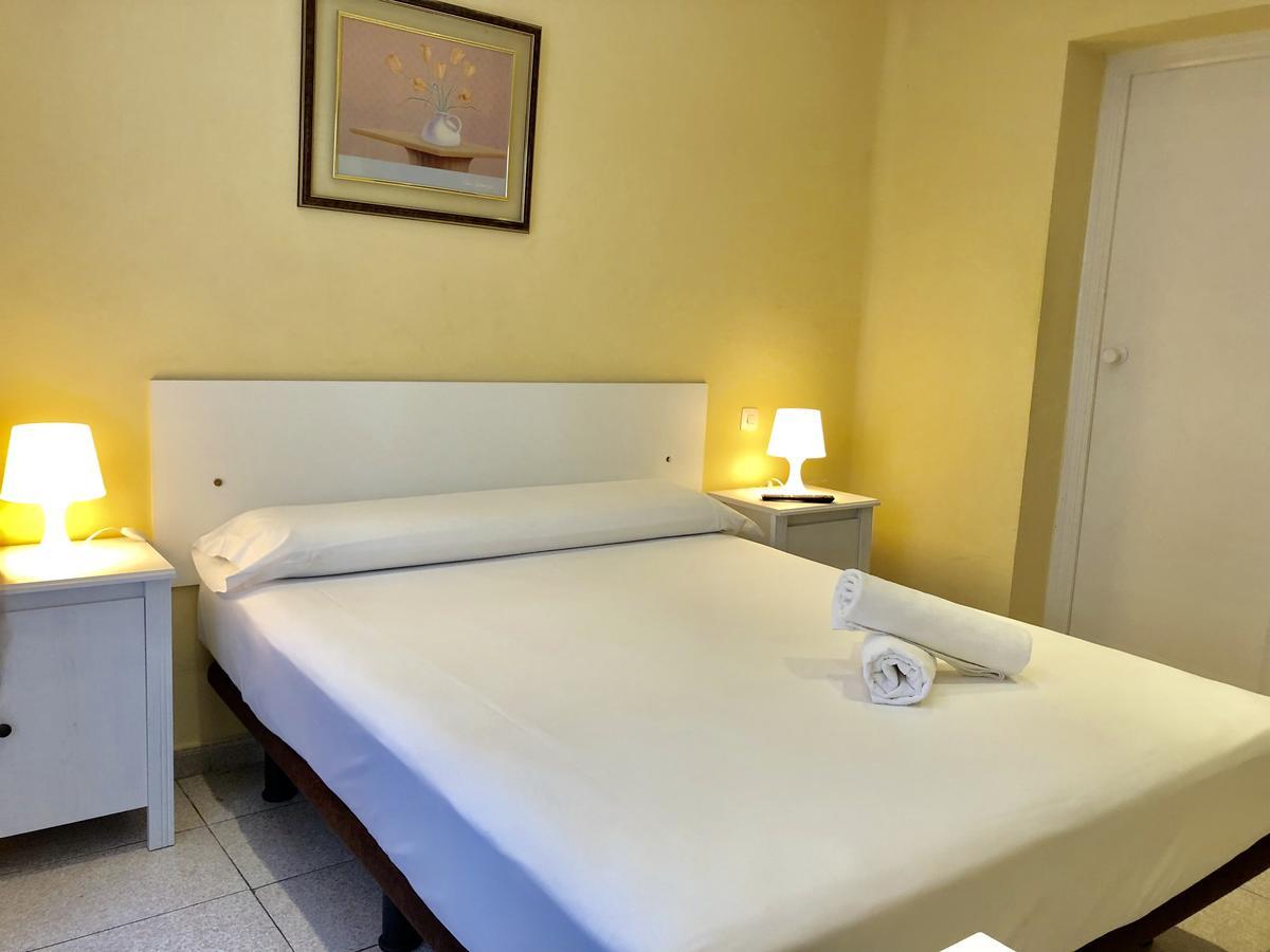 Hostal Arriaza Madrid Exterior foto