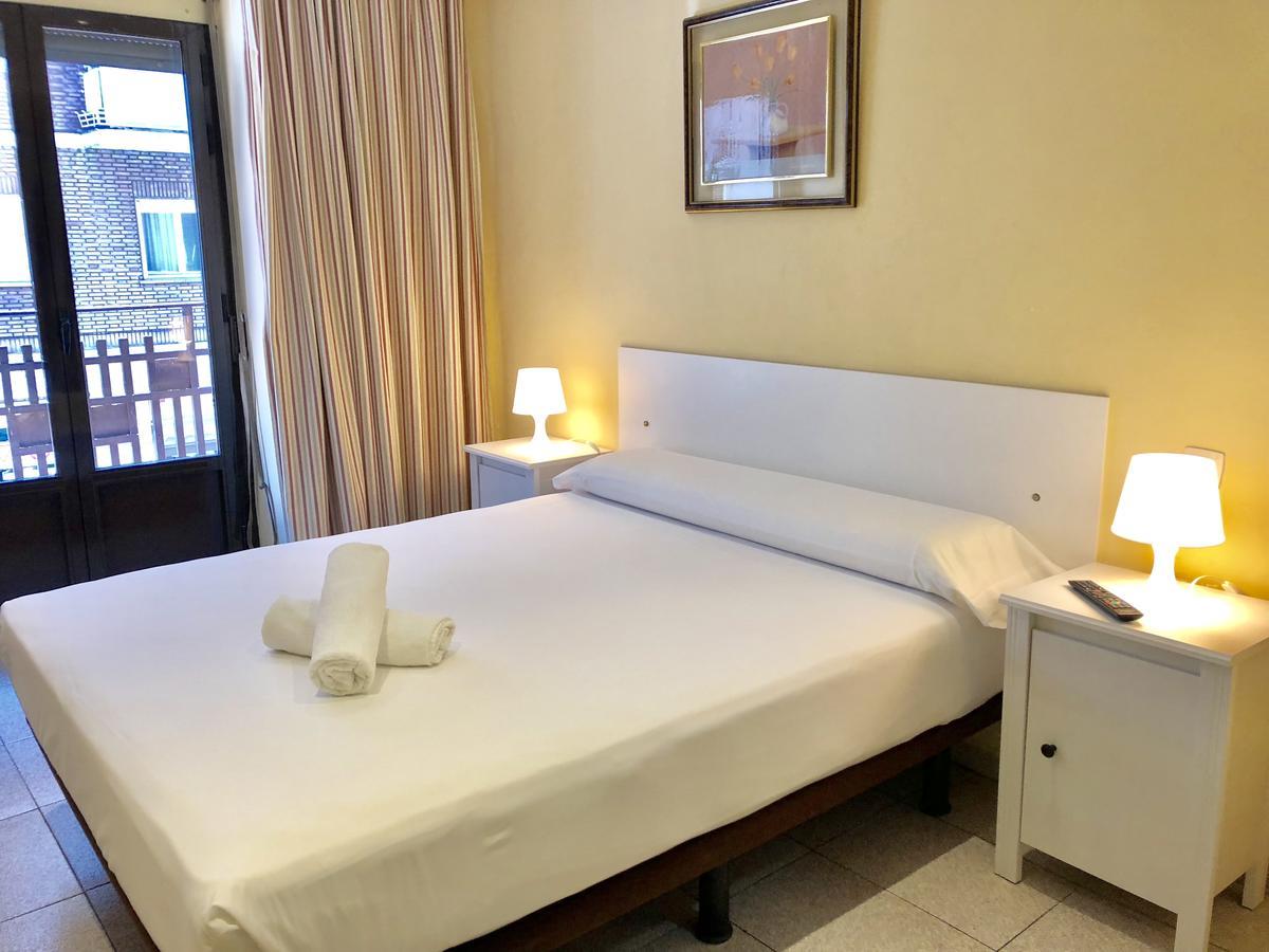Hostal Arriaza Madrid Exterior foto