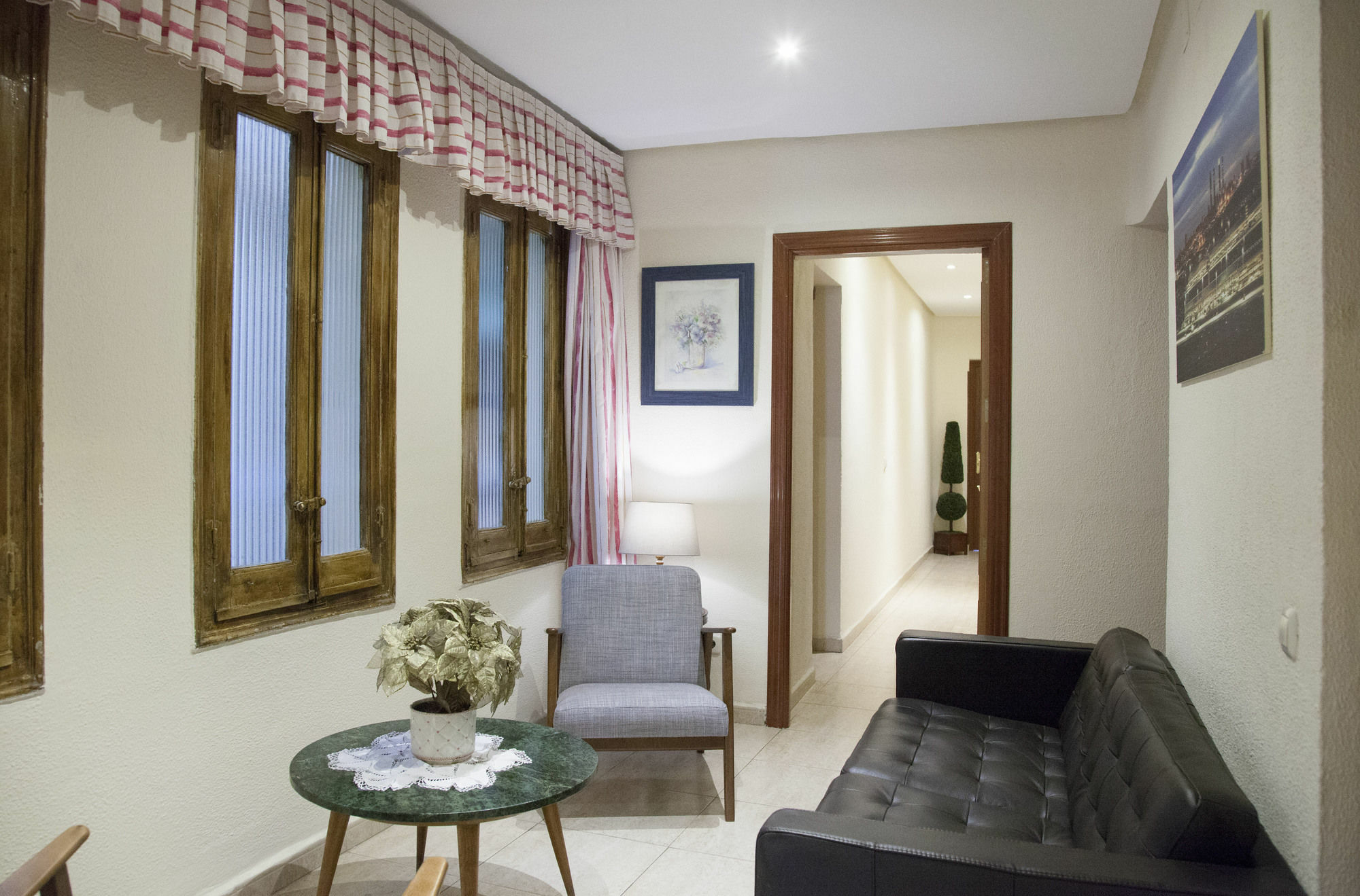 Hostal Arriaza Madrid Exterior foto